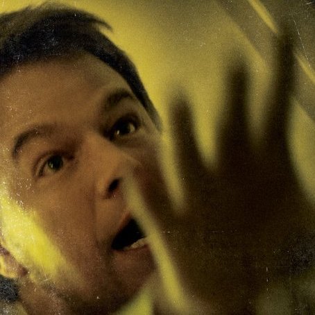 Contagion Review: Going Viral with All-Star Cast! Fear, Stress and Touching Moments